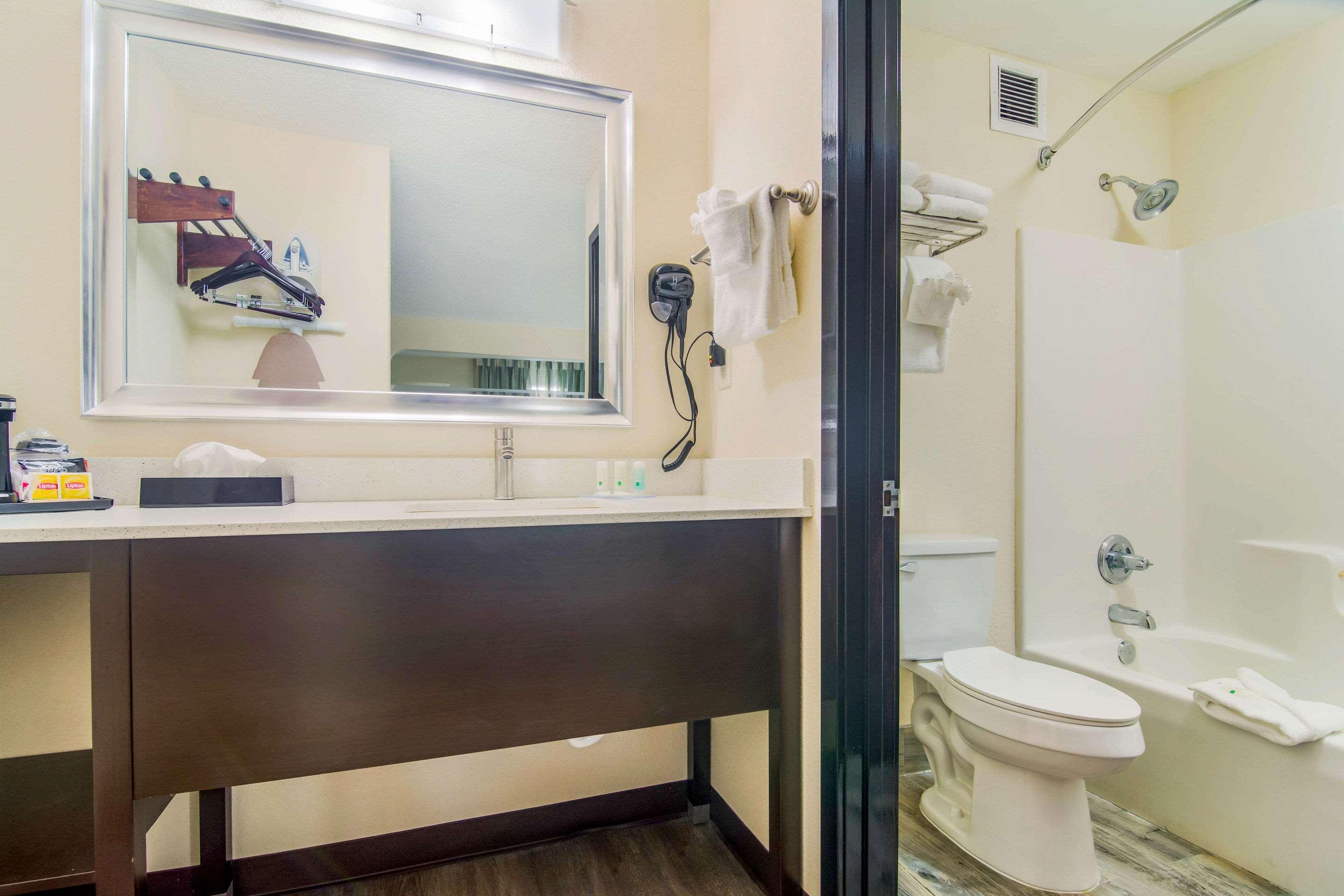 Quality Inn & Suites Lake City Extérieur photo