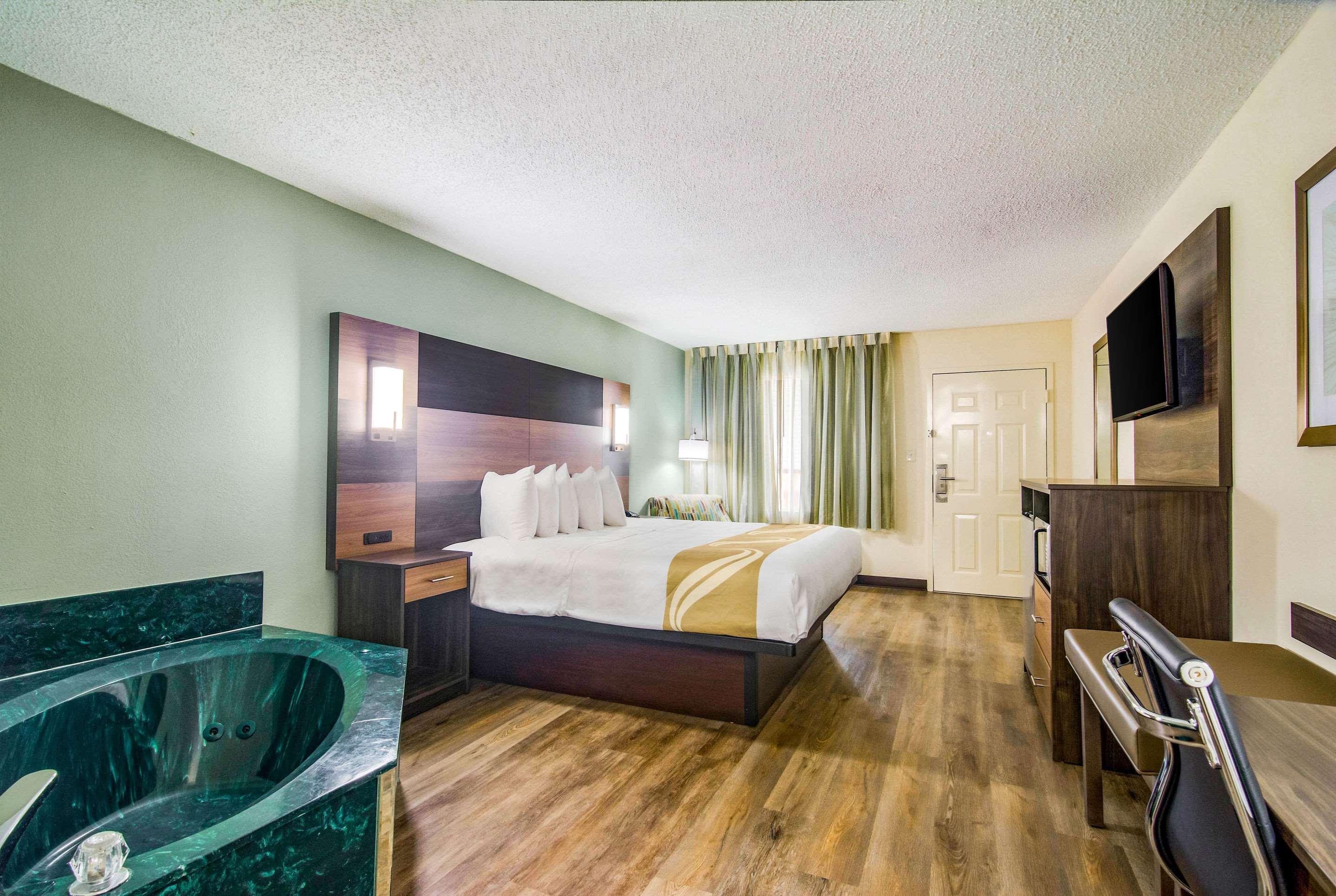 Quality Inn & Suites Lake City Extérieur photo